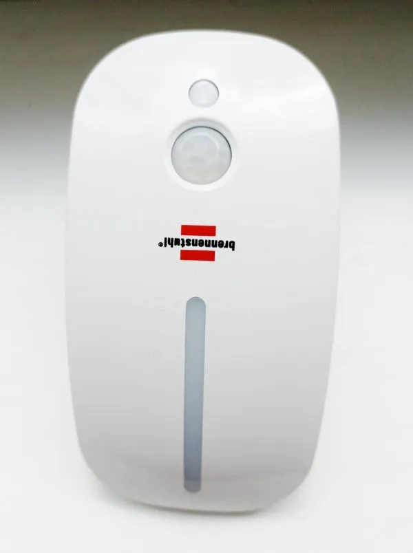 Aautomatinis naktinis šviestuvas su judesio jutikliu