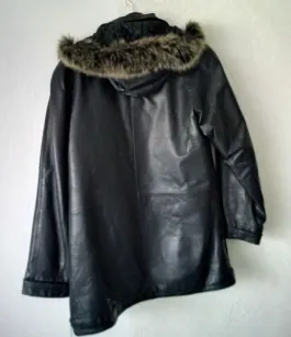 Natūralios odos striukė