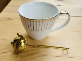 Puodelis arbatai DAWN GOLD ir sietelis arbatžolėms, GreenGate -Gate Noir