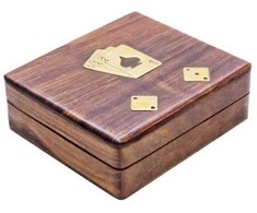 Mirtop Kauliukai ir kortos medinėje akacijos dėžutėje – puiki dovana