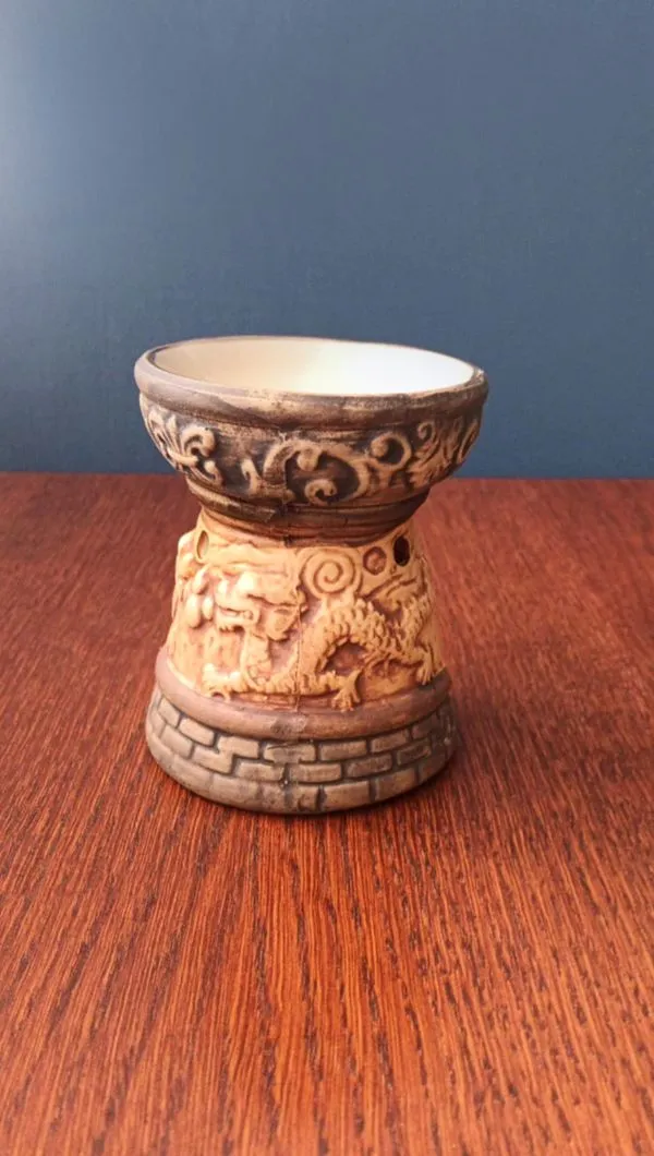 Keraminė eterinių aliejų žvakidė su drakonais, 10cm aukštis